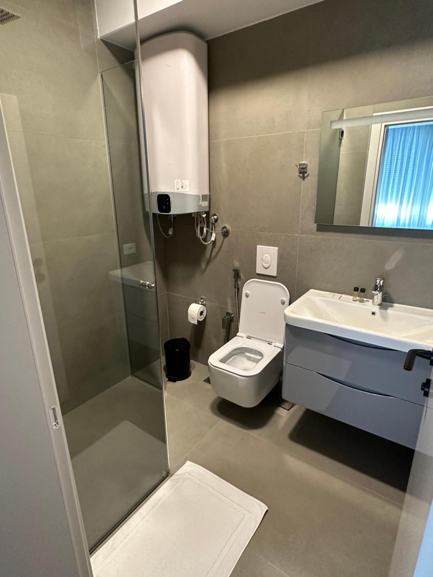 Soin Rooms Tiranë Ngoại thất bức ảnh